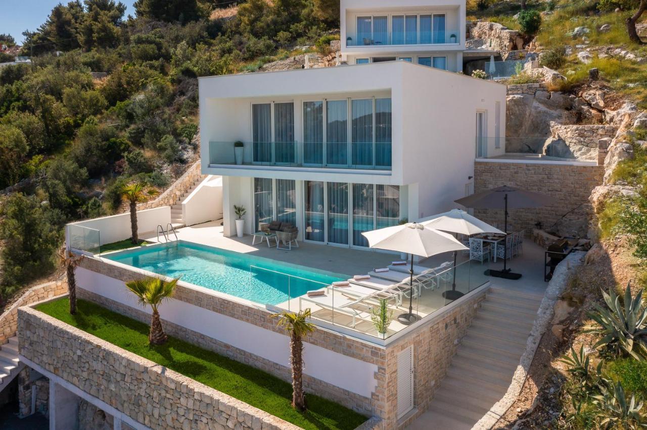 Villa Adria View With Heated Pool I 트로기르 외부 사진