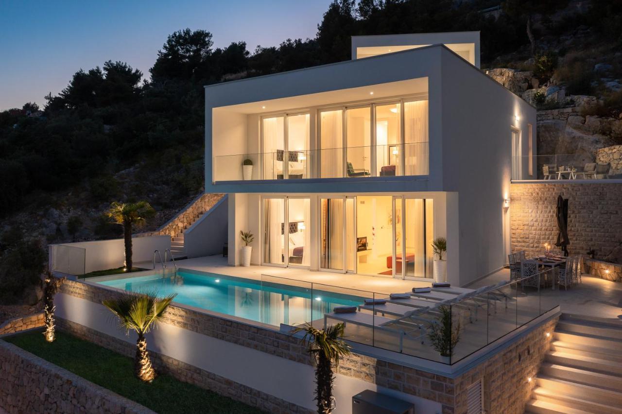 Villa Adria View With Heated Pool I 트로기르 외부 사진
