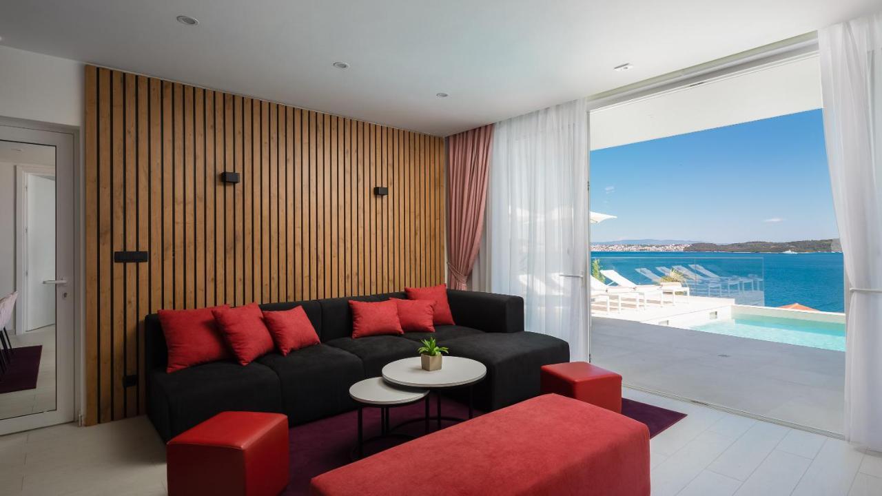 Villa Adria View With Heated Pool I 트로기르 외부 사진