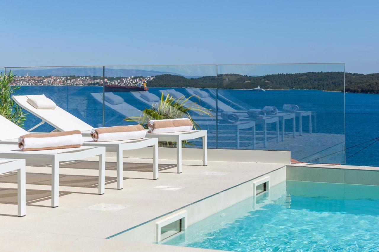 Villa Adria View With Heated Pool I 트로기르 외부 사진