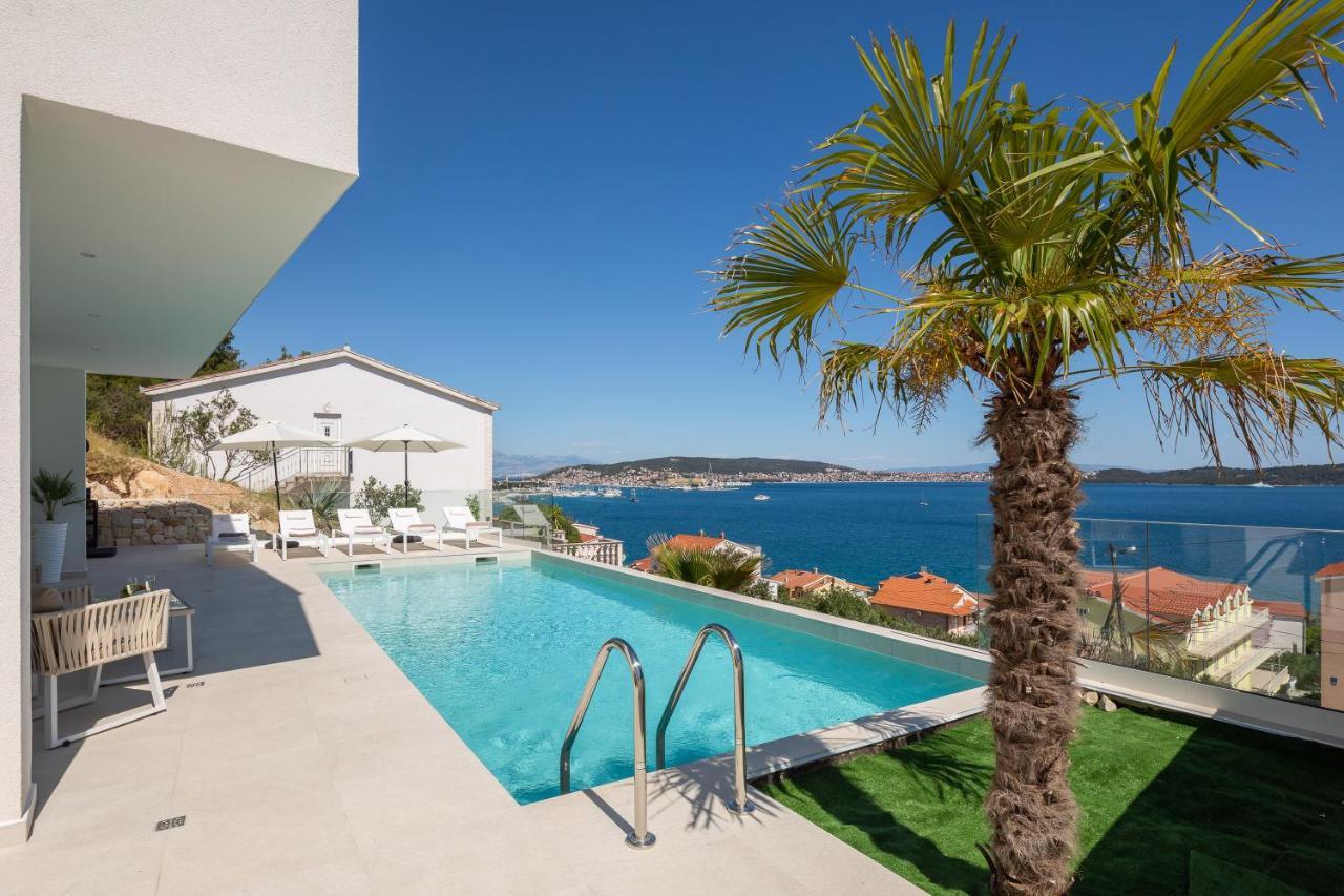 Villa Adria View With Heated Pool I 트로기르 외부 사진